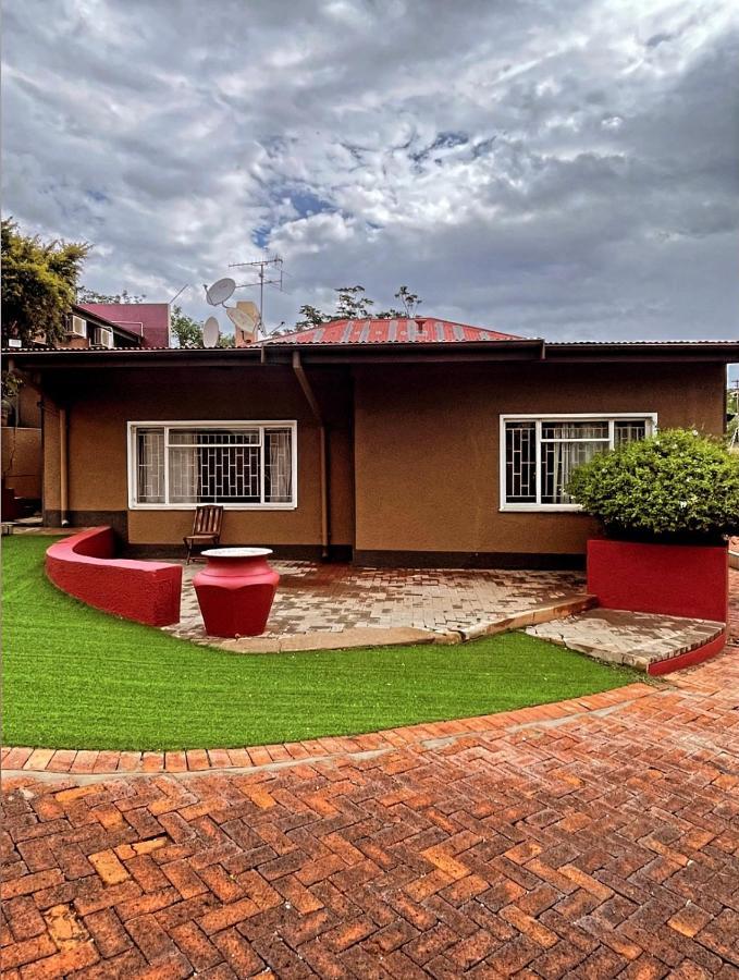 Ethithiya Boutique Guesthouse Windhoek Dış mekan fotoğraf